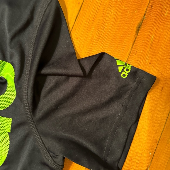 XL Adidas Sport Shirt / Nylon - Picture 2 of 4